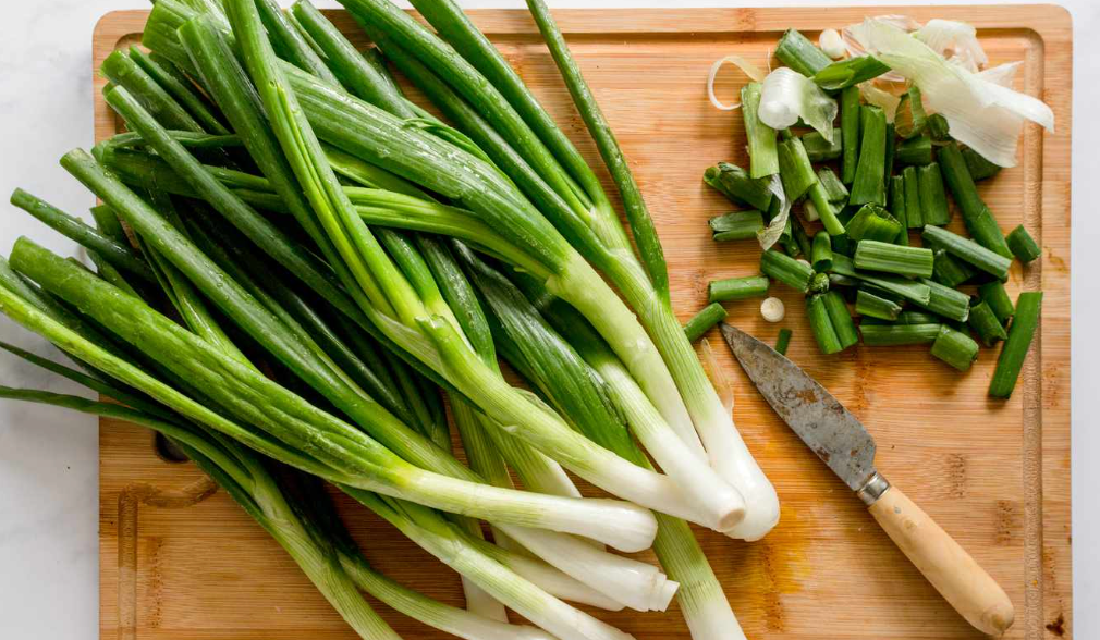 Can Rabbits Eat Spring Onion: Exploring The Risks And Benefits 